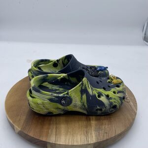 Crocs Classic Clog Shoes Boys 11 Black Green Comfort Casual Water Pool